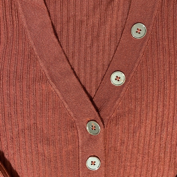 NWOT G by Guess Sweater - Picture 4 of 4